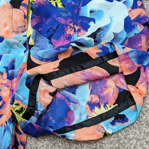 Worthington floral neon printed shorts - Picture 6 of 12